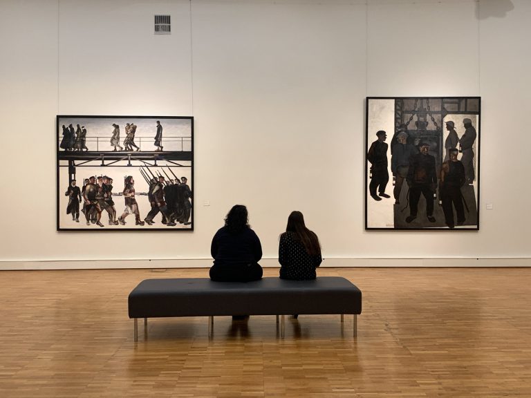 2 women at Tretyakov Gallery